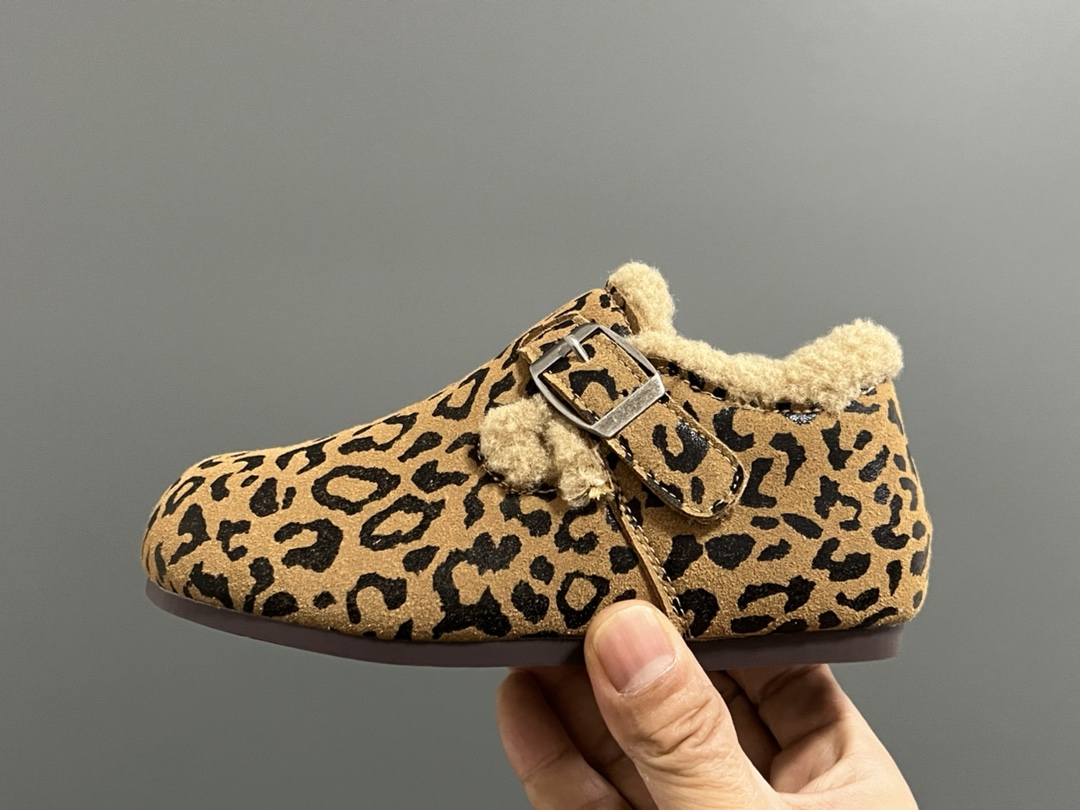 图片[4]-加绒勃肯儿童魔术贴保暖棉鞋 尺码：26-37码 超萌的勃肯系列🔥 魔术贴设计，穿脱方便✌🏻 加绒保暖内里，保暖又舒适❄️ 耐磨防滑大底，脚感不言而喻✌🏻-选品中心