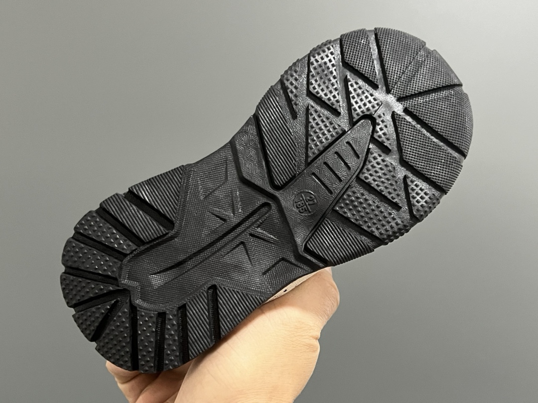 图片[5]-加绒款NK ACG轮胎底锁扣儿童运动鞋 尺码：27-37码 加绒内里，保暖又舒适❄️ 精致锁扣，质感超赞👍🏻 橡胶包头耐磨防滑大底✌🏻 优质皮料鞋面拼接☁️-选品中心