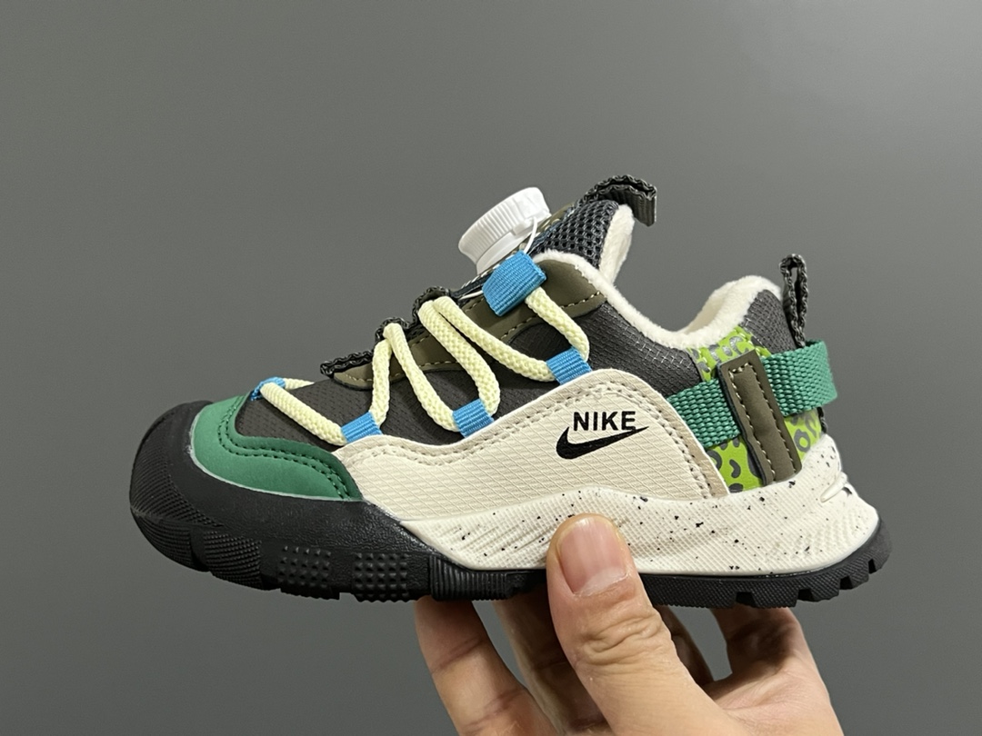 图片[4]-加绒款NK ACG轮胎底锁扣儿童运动鞋 尺码：27-37码 加绒内里，保暖又舒适❄️ 精致锁扣，质感超赞👍🏻 橡胶包头耐磨防滑大底✌🏻 优质皮料鞋面拼接☁️-选品中心