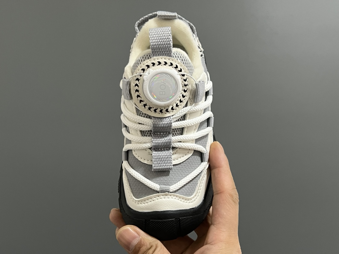 图片[5]-加绒款NK ACG轮胎底锁扣儿童运动鞋 尺码：27-37码 加绒内里，保暖又舒适❄️ 精致锁扣，质感超赞👍🏻 橡胶包头耐磨防滑大底✌🏻 优质皮料鞋面拼接☁️-选品中心