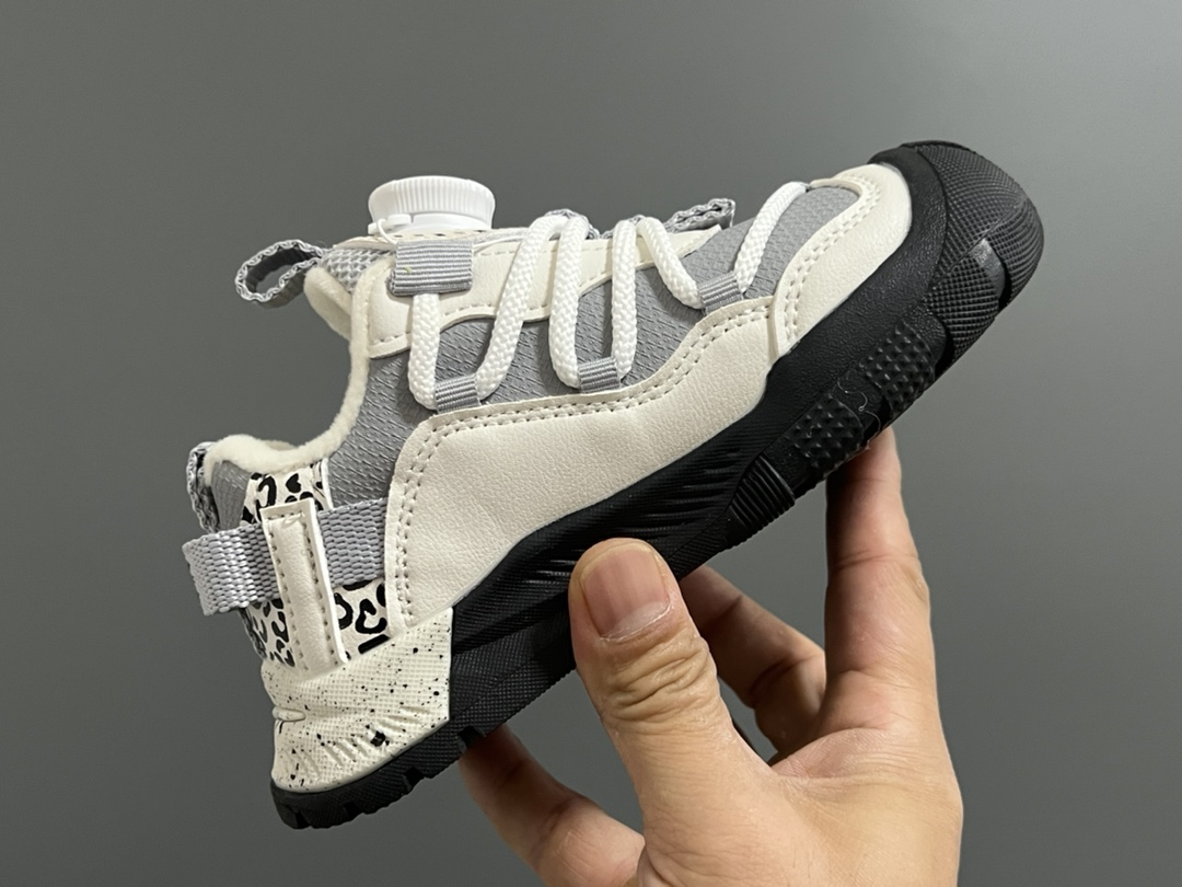 图片[8]-加绒款NK ACG轮胎底锁扣儿童运动鞋 尺码：27-37码 加绒内里，保暖又舒适❄️ 精致锁扣，质感超赞👍🏻 橡胶包头耐磨防滑大底✌🏻 优质皮料鞋面拼接☁️-选品中心