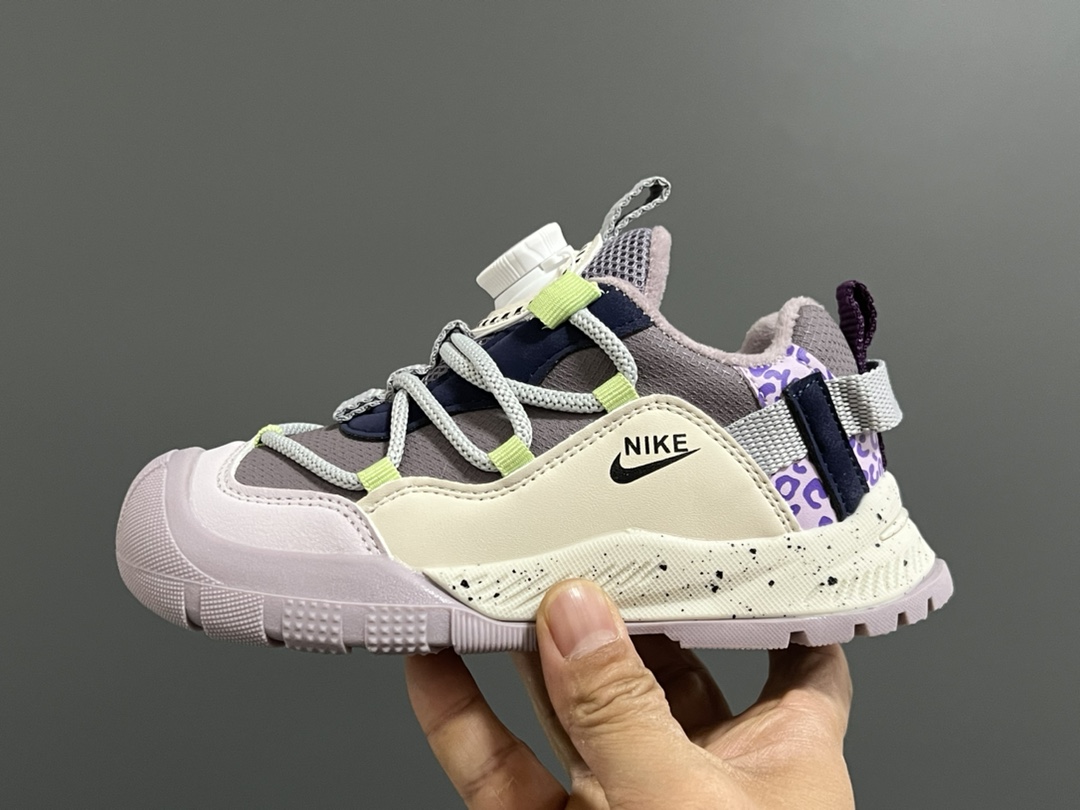 图片[4]-加绒款NK ACG轮胎底锁扣儿童运动鞋 尺码：27-37码 加绒内里，保暖又舒适❄️ 精致锁扣，质感超赞👍🏻 橡胶包头耐磨防滑大底✌🏻 优质皮料鞋面拼接☁️-选品中心