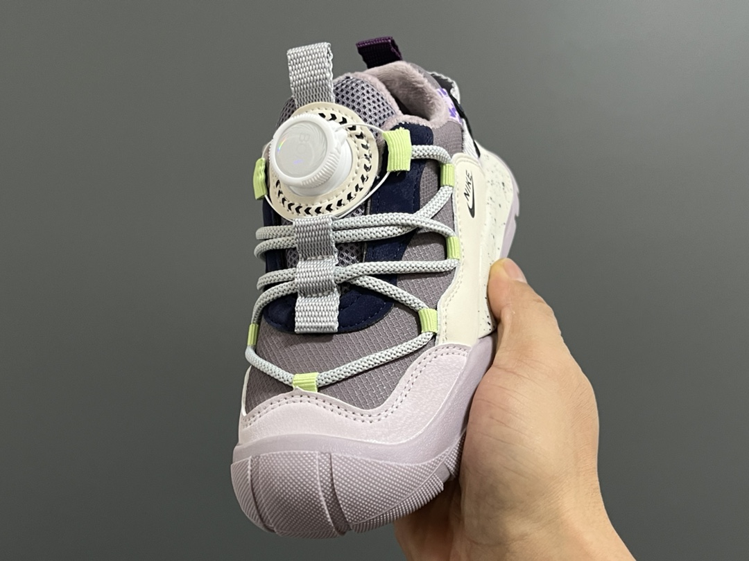 图片[3]-加绒款NK ACG轮胎底锁扣儿童运动鞋 尺码：27-37码 加绒内里，保暖又舒适❄️ 精致锁扣，质感超赞👍🏻 橡胶包头耐磨防滑大底✌🏻 优质皮料鞋面拼接☁️-选品中心