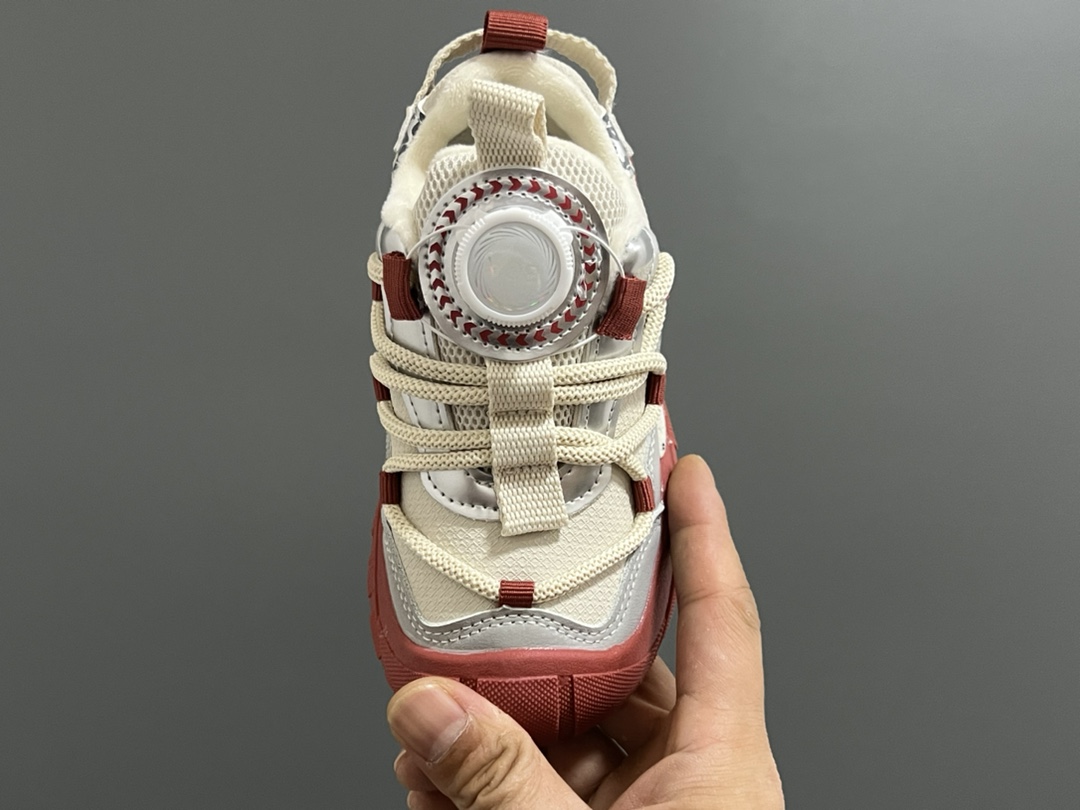 图片[8]-代理 加绒款NK ACG轮胎底锁扣儿童运动鞋 尺码：27-37码 加绒内里，保暖又舒适❄️ 精致锁扣，质感超赞👍🏻 橡胶包头耐磨防滑大底✌🏻 优质皮料鞋面拼接☁️-选品中心