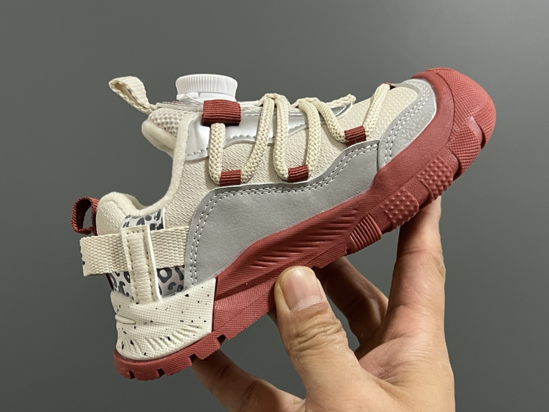 图片[5]-代理 加绒款NK ACG轮胎底锁扣儿童运动鞋 尺码：27-37码 加绒内里，保暖又舒适❄️ 精致锁扣，质感超赞👍🏻 橡胶包头耐磨防滑大底✌🏻 优质皮料鞋面拼接☁️-选品中心