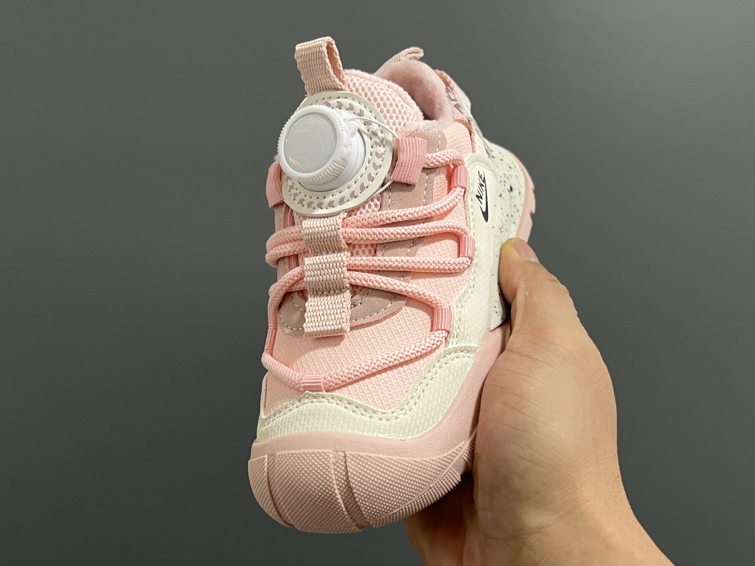 图片[3]-加绒款NK ACG轮胎底锁扣儿童运动鞋 尺码：27-37码 加绒内里，保暖又舒适❄️ 精致锁扣，质感超赞👍🏻 橡胶包头耐磨防滑大底✌🏻 优质皮料鞋面拼接☁️-选品中心