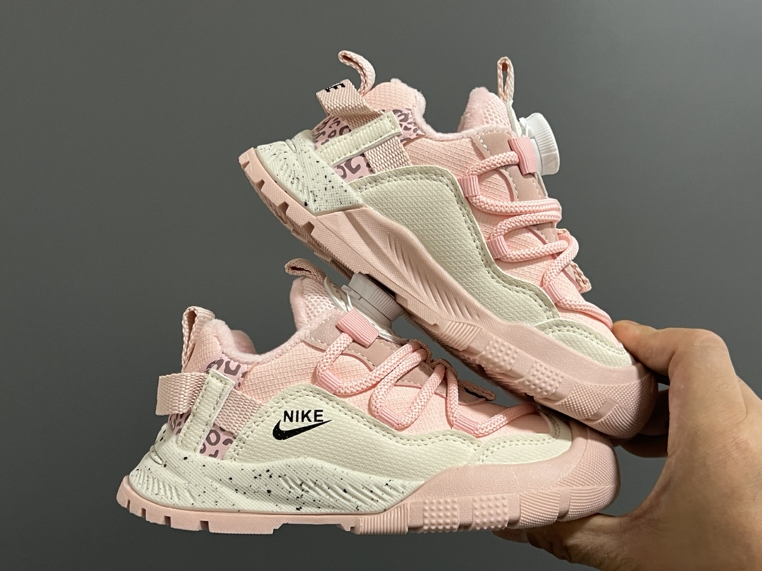 图片[9]-加绒款NK ACG轮胎底锁扣儿童运动鞋 尺码：27-37码 加绒内里，保暖又舒适❄️ 精致锁扣，质感超赞👍🏻 橡胶包头耐磨防滑大底✌🏻 优质皮料鞋面拼接☁️-选品中心