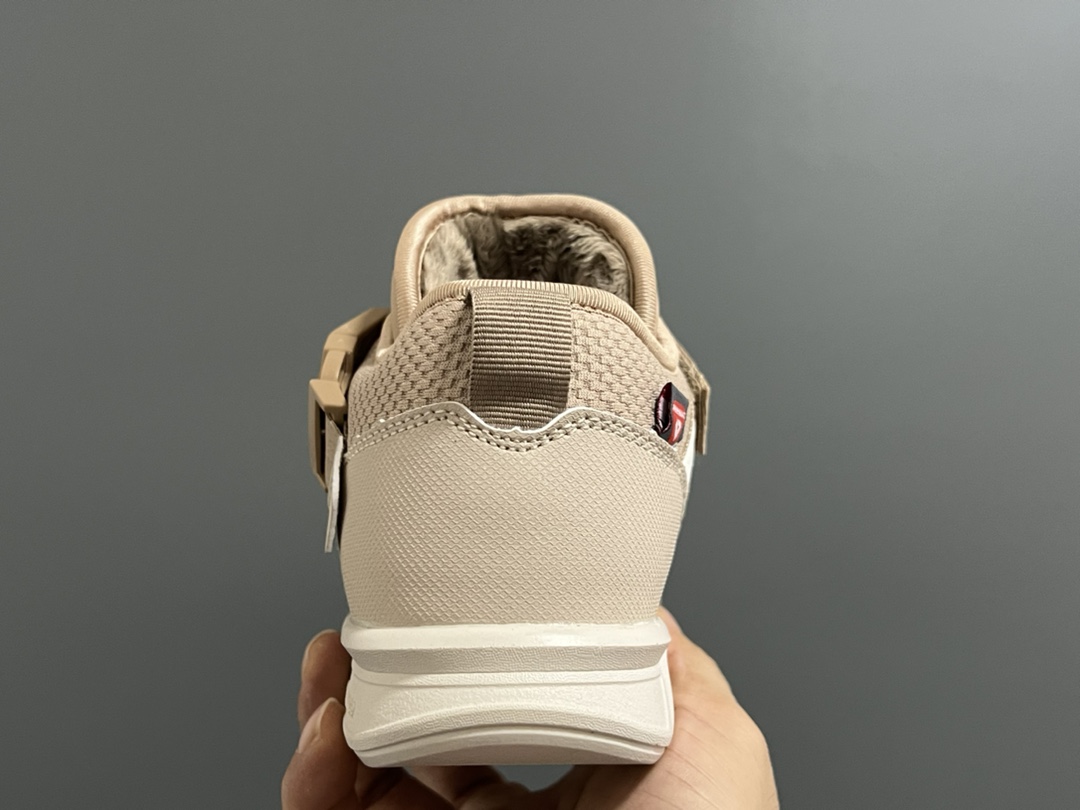 图片[7]-加绒NB中帮卡扣防风儿童雪地靴 尺码：24-39码 加绒款NB中帮系列❄️ 内里加绒，保暖又舒适☁️ 卡扣设计，穿脱超方便✌🏻 耐磨防滑大底，脚感超赞👍🏻-选品中心