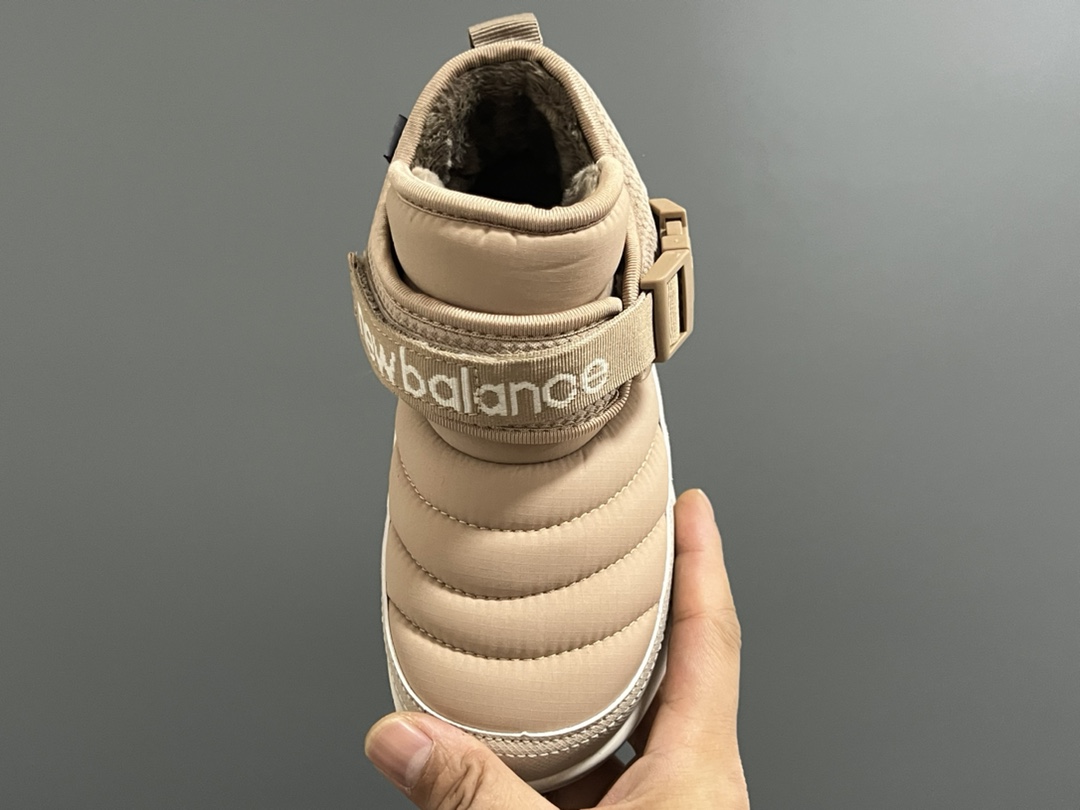 图片[8]-加绒NB中帮卡扣防风儿童雪地靴 尺码：24-39码 加绒款NB中帮系列❄️ 内里加绒，保暖又舒适☁️ 卡扣设计，穿脱超方便✌🏻 耐磨防滑大底，脚感超赞👍🏻-选品中心