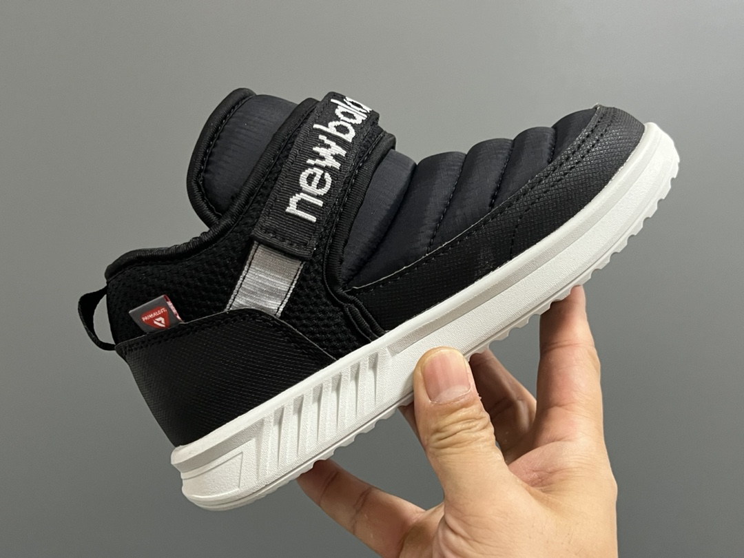 图片[7]-加绒NB中帮卡扣防风儿童雪地靴 尺码：24-39码 加绒款NB中帮系列❄️ 内里加绒，保暖又舒适☁️ 卡扣设计，穿脱超方便✌🏻 耐磨防滑大底，脚感超赞👍🏻-选品中心