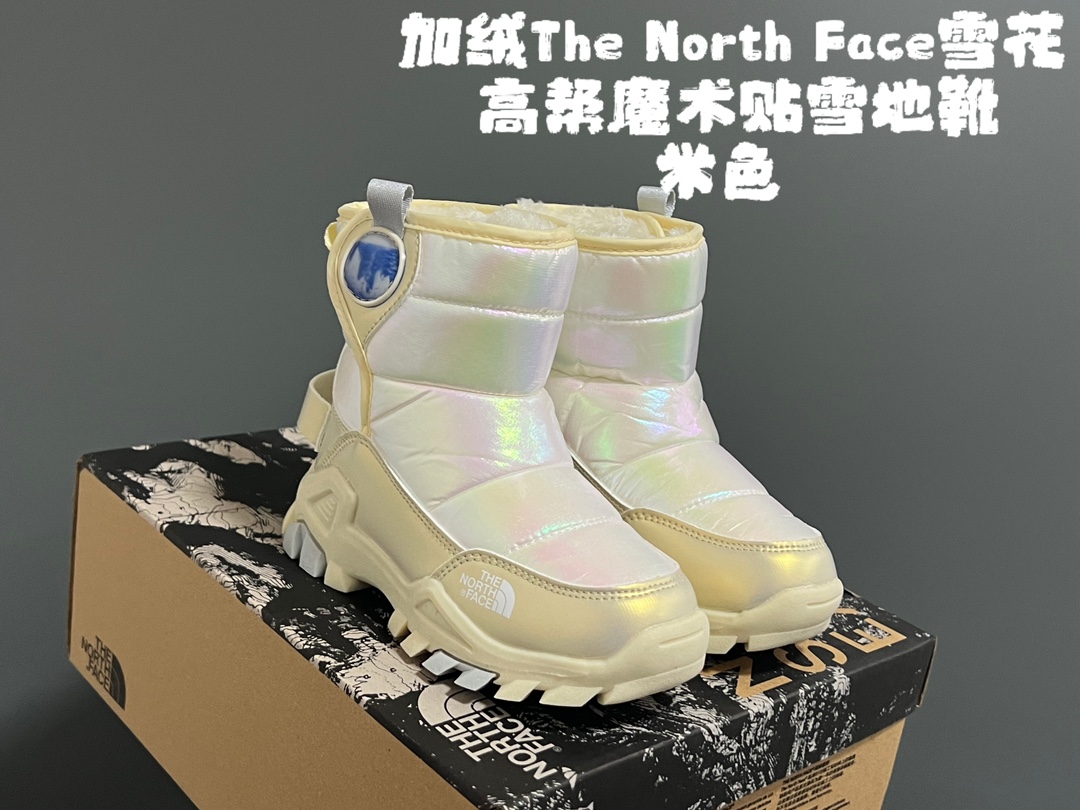 加绒北家雪花❄️高帮魔术贴雪地靴 尺码：28-37码 精致雪花❄️印花，超可爱😍 超强的橡胶抓地力大底，可调节防滑冰爪卡扣✔️ 魔术贴设计，方便调节✌🏻 内里加绒保暖又舒适☁️-选品中心