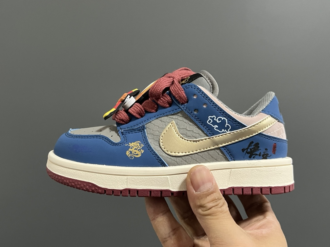 图片[7]-低帮联名卡通魔术贴儿童篮球鞋 尺码：26-37码 经典S比低帮款式🆕 可爱的悟空挂件，金箍棒可以旋转的哦✔️ 魔术贴设计，穿脱方便✌🏻-选品中心