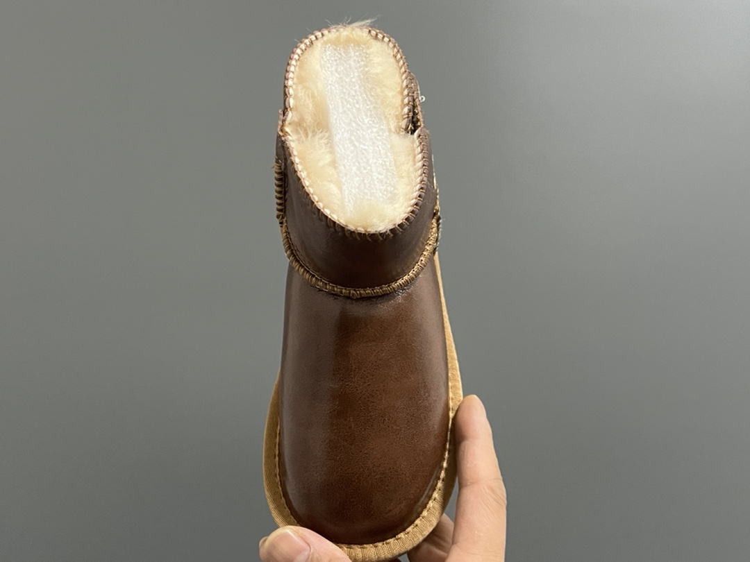 图片[6]-UGG皮毛一体侧贴魔术贴儿童雪地靴 尺码：25-35码 经典UGG雪地靴❄️ 优质皮料拼接，质感满满💯 魔术贴设计，穿脱方便✌🏻 橡胶耐磨防滑大底，脚感超赞👍🏻-选品中心