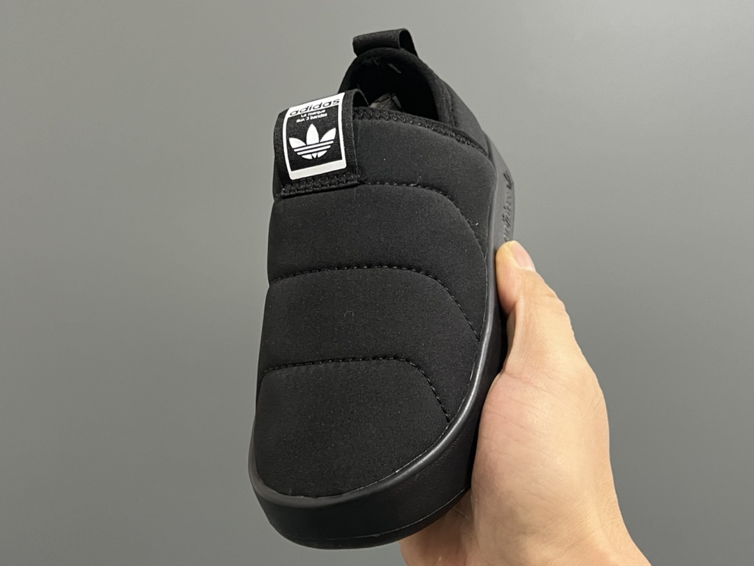 图片[3]-A家360度面包绒儿童一脚蹬运动鞋 尺码：22-35码 经典Adidas面包一脚蹬系列🆕 耐磨防滑大底，脚感超赞👍🏻 内里绒布填充，保暖又舒适☁️-选品中心