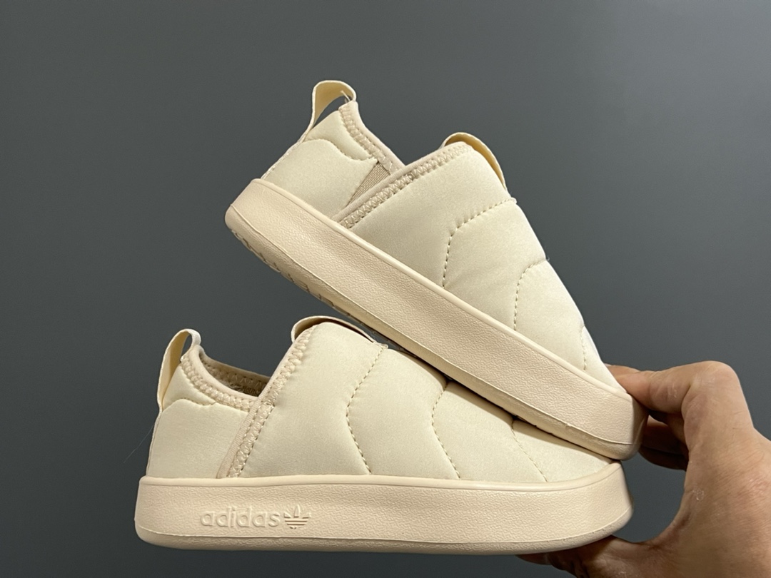 图片[9]-A家360度面包绒儿童一脚蹬运动鞋 尺码：22-35码 经典Adidas面包一脚蹬系列🆕 耐磨防滑大底，脚感超赞👍🏻 内里绒布填充，保暖又舒适☁️-选品中心