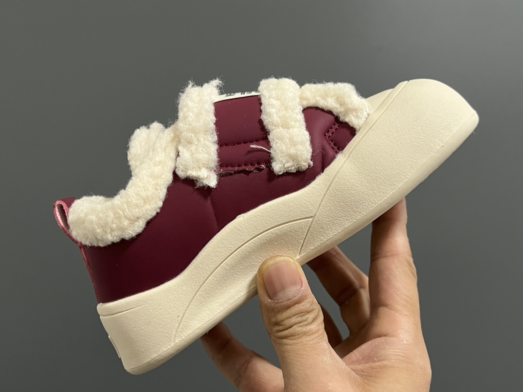 图片[6]-U家羊羔毛魔术贴儿童棉鞋 尺码：26-37码 UGG经典羊羔毛🐑系列 魔术贴设计，穿脱方便✌🏻 内里羊羔毛，保暖又舒适❄️-选品中心