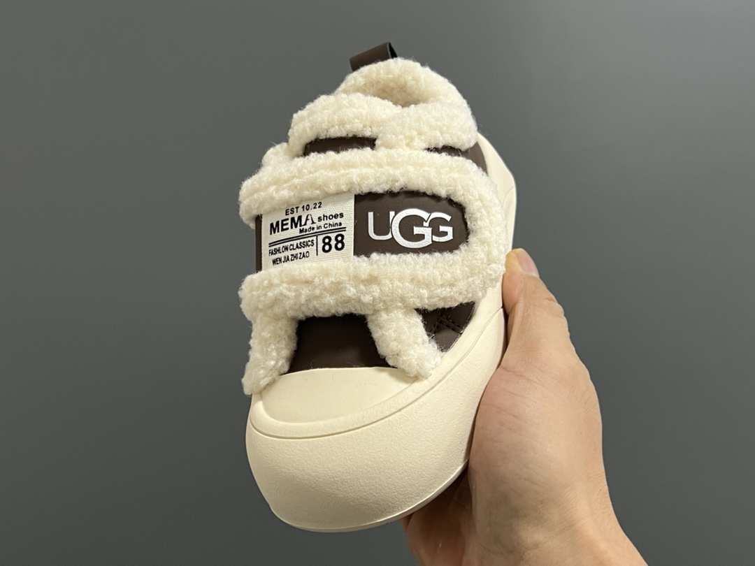 图片[3]-U家羊羔毛魔术贴儿童棉鞋 尺码：26-37码 UGG经典羊羔毛🐑系列 魔术贴设计，穿脱方便✌🏻 内里羊羔毛，保暖又舒适❄️-选品中心