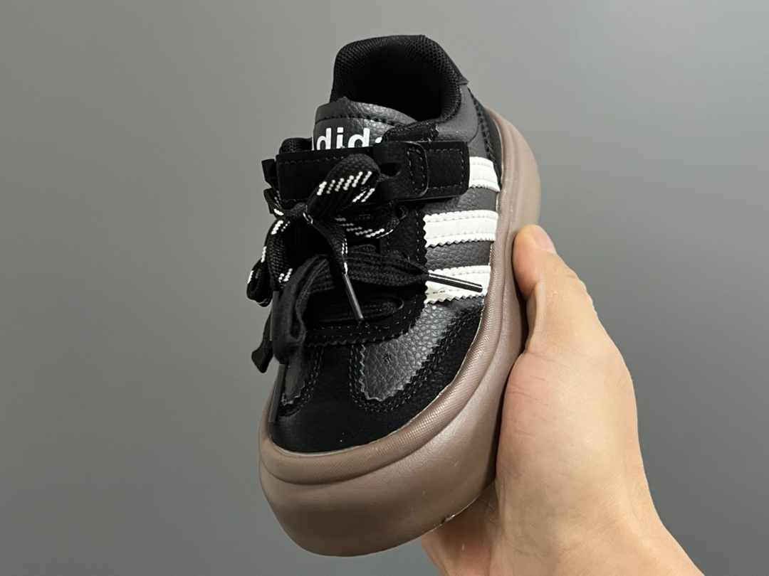 图片[3]-‼️‼️‼️ A家厚底德训魔术贴儿童休闲鞋 尺码：27-37码 经典厚底款🆕 魔术贴设计，穿脱方便✌🏻 超轻大底，脚感超赞👍🏻 百搭又时髦🆒-选品中心