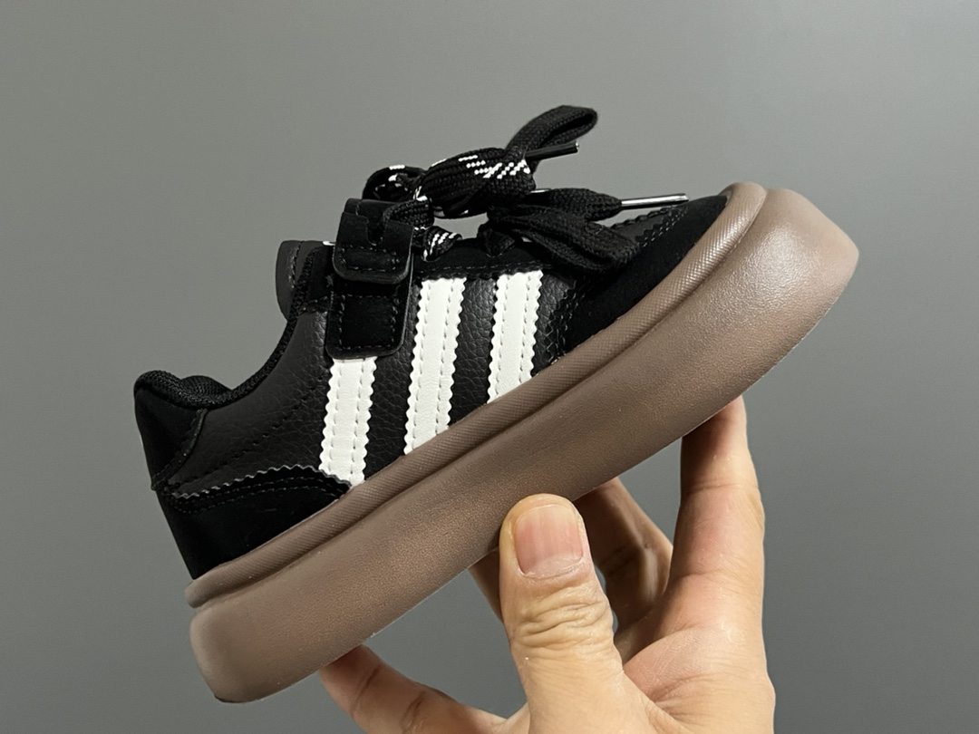 图片[6]-‼️‼️‼️ A家厚底德训魔术贴儿童休闲鞋 尺码：27-37码 经典厚底款🆕 魔术贴设计，穿脱方便✌🏻 超轻大底，脚感超赞👍🏻 百搭又时髦🆒-选品中心