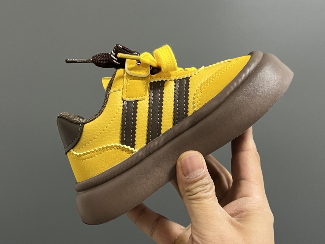 图片[8]-‼️‼️‼️ A家厚底德训魔术贴儿童休闲鞋 尺码：27-37码 经典厚底款🆕 魔术贴设计，穿脱方便✌🏻 超轻大底，脚感超赞👍🏻 百搭又时髦🆒-选品中心