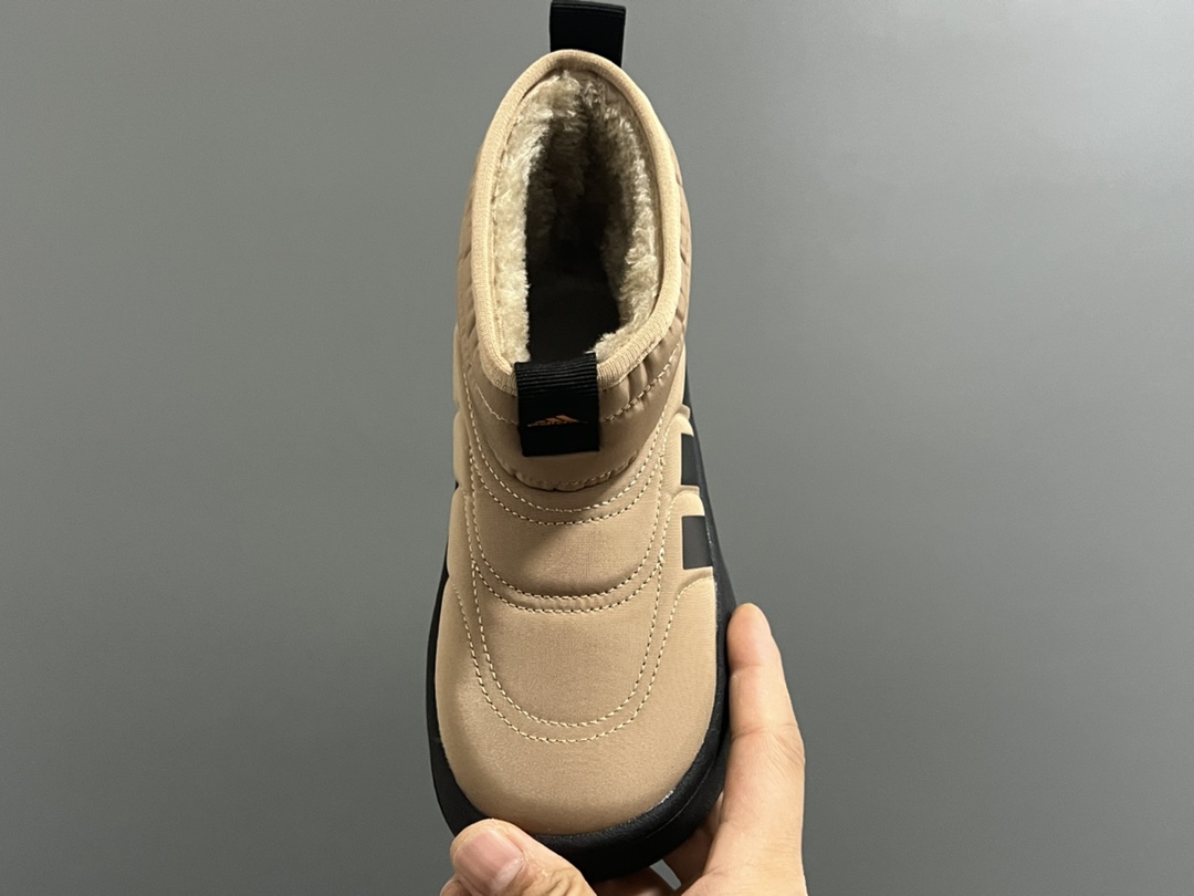 图片[8]-A家秋冬新款adipuff中帮儿童面包棉鞋 尺码：28-37码 经典Adidas系列🆕 内里加绒，保暖又舒适❄️ 舒适面料，柔软又不失时尚🆒 耐磨防滑大底，脚感不言而喻✔️-选品中心