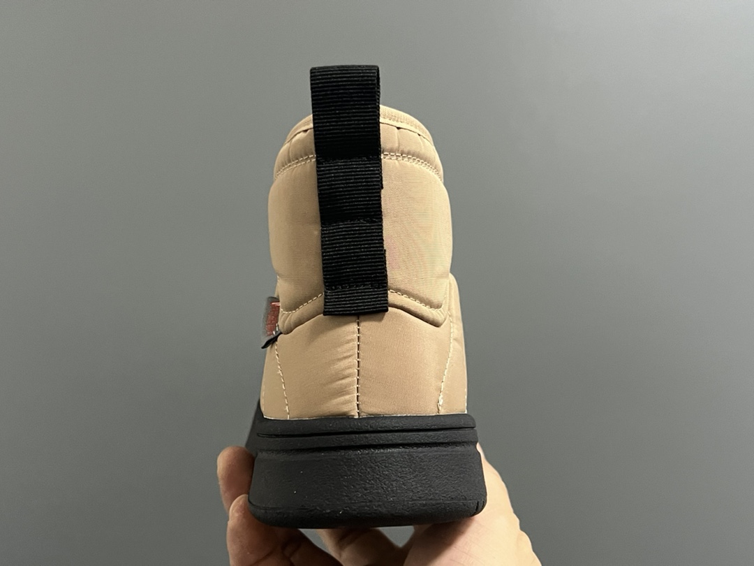 图片[7]-A家秋冬新款adipuff中帮儿童面包棉鞋 尺码：28-37码 经典Adidas系列🆕 内里加绒，保暖又舒适❄️ 舒适面料，柔软又不失时尚🆒 耐磨防滑大底，脚感不言而喻✔️-选品中心