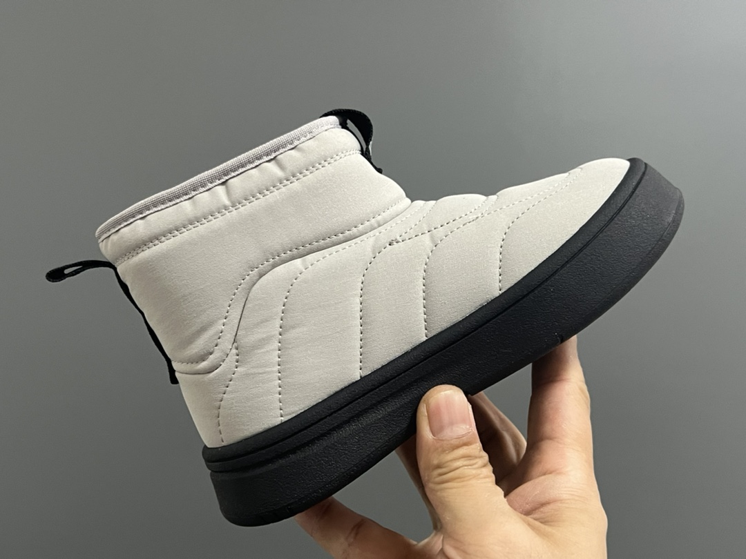 图片[5]-A家秋冬新款adipuff中帮儿童面包棉鞋 尺码：28-37码 经典Adidas系列🆕 内里加绒，保暖又舒适❄️ 舒适面料，柔软又不失时尚🆒 耐磨防滑大底，脚感不言而喻✔️-选品中心