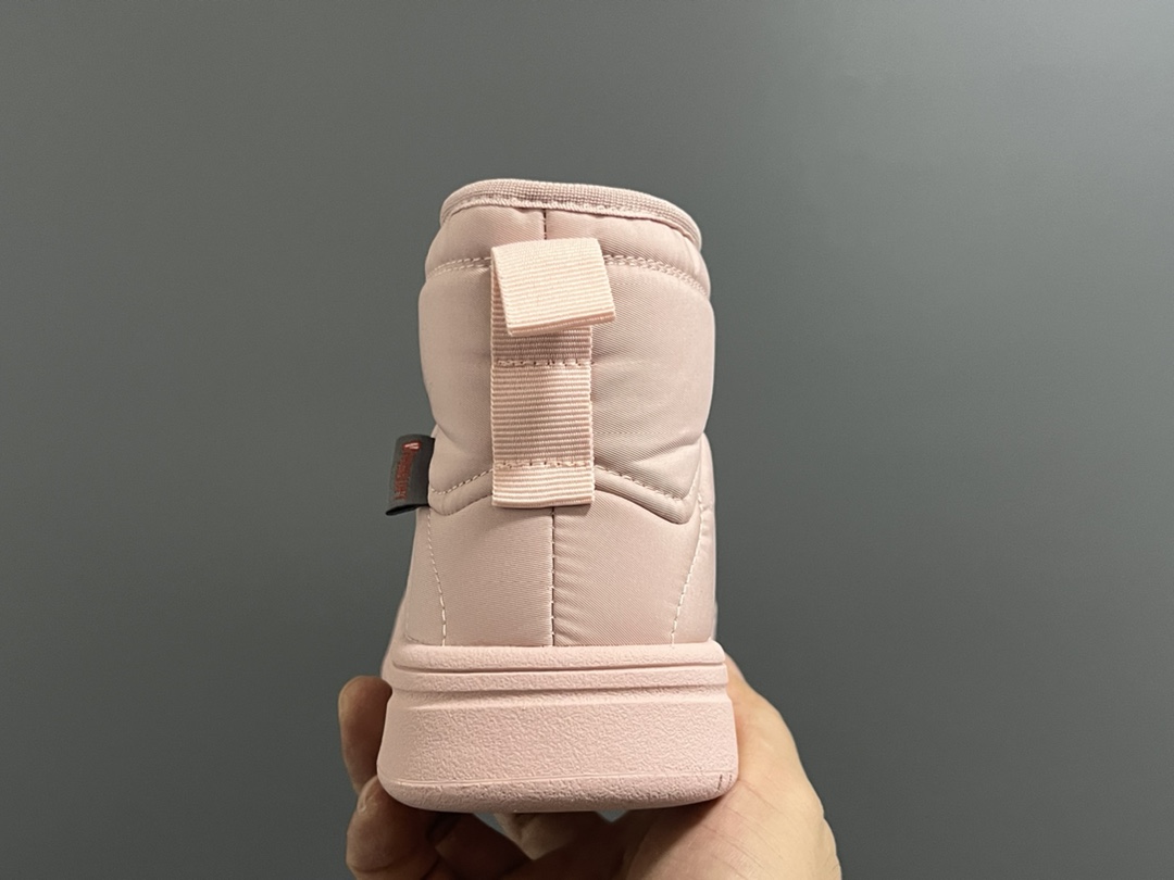 图片[5]-A家秋冬新款adipuff中帮儿童面包棉鞋 尺码：28-37码 经典Adidas系列🆕 内里加绒，保暖又舒适❄️ 舒适面料，柔软又不失时尚🆒 耐磨防滑大底，脚感不言而喻✔️-选品中心