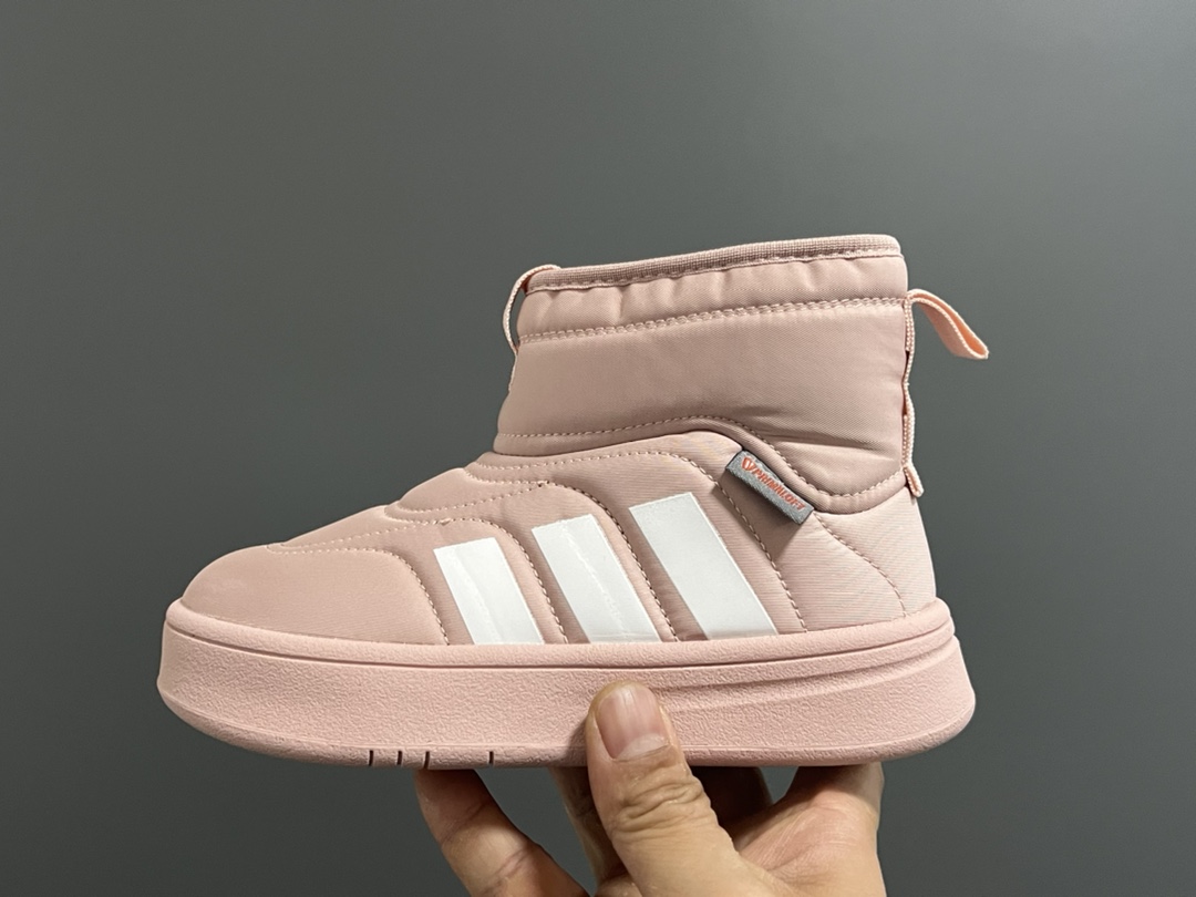 图片[4]-A家秋冬新款adipuff中帮儿童面包棉鞋 尺码：28-37码 经典Adidas系列🆕 内里加绒，保暖又舒适❄️ 舒适面料，柔软又不失时尚🆒 耐磨防滑大底，脚感不言而喻✔️-选品中心