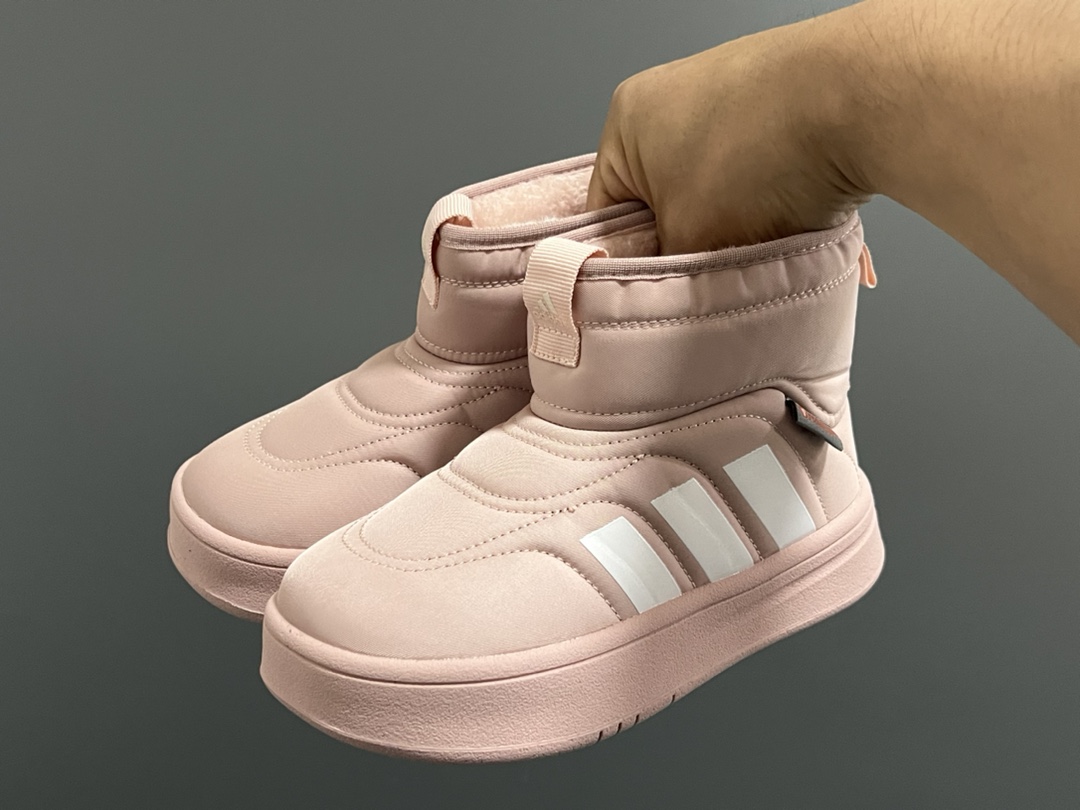 图片[2]-A家秋冬新款adipuff中帮儿童面包棉鞋 尺码：28-37码 经典Adidas系列🆕 内里加绒，保暖又舒适❄️ 舒适面料，柔软又不失时尚🆒 耐磨防滑大底，脚感不言而喻✔️-选品中心