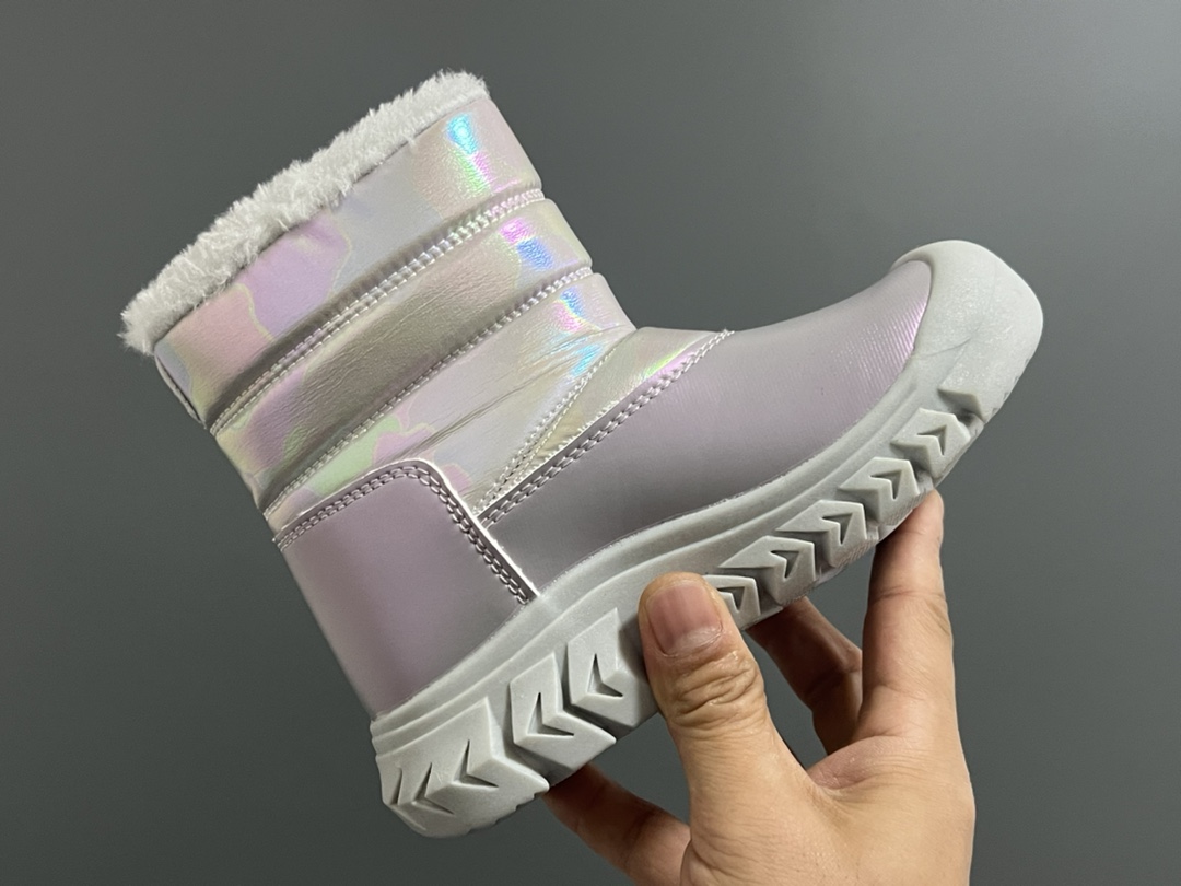 图片[6]-北家新款炫彩高帮魔术贴儿童雪地靴 尺码：28-37码 经典炫彩配色，超好看😍 内里加绒，保暖又舒适❄️ 高帮款式设计，防风又保暖☁️ 橡胶耐磨防滑大底，脚感不言而喻✌🏻-选品中心