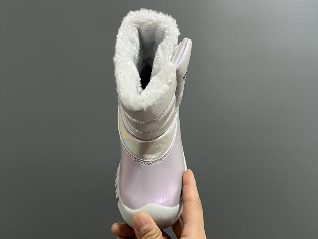 图片[8]-北家新款炫彩高帮魔术贴儿童雪地靴 尺码：28-37码 经典炫彩配色，超好看😍 内里加绒，保暖又舒适❄️ 高帮款式设计，防风又保暖☁️ 橡胶耐磨防滑大底，脚感不言而喻✌🏻-选品中心