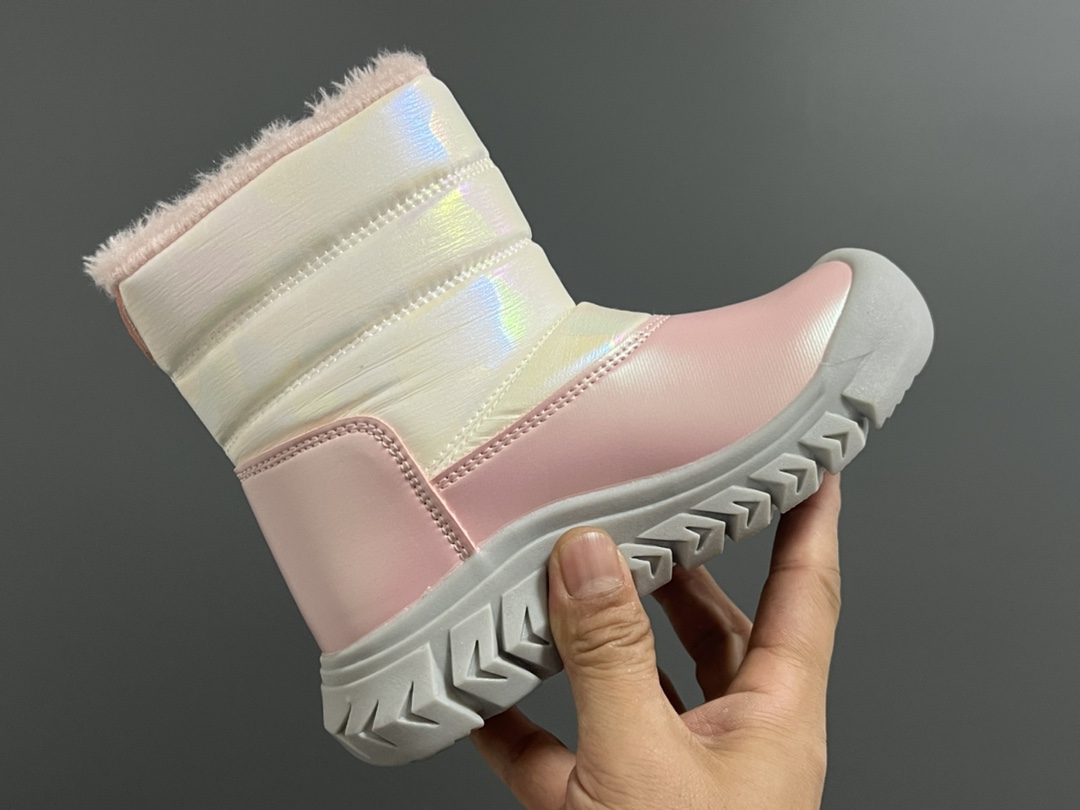 图片[8]-北家新款炫彩高帮魔术贴儿童雪地靴 尺码：28-37码 经典炫彩配色，超好看😍 内里加绒，保暖又舒适❄️ 高帮款式设计，防风又保暖☁️ 橡胶耐磨防滑大底，脚感不言而喻✌🏻-选品中心