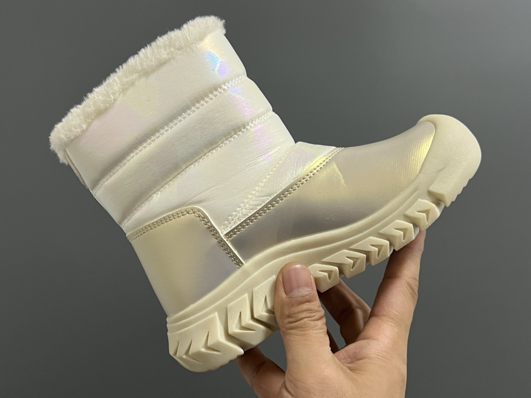 图片[8]-北家新款炫彩高帮魔术贴儿童雪地靴 尺码：28-37码 经典炫彩配色，超好看😍 内里加绒，保暖又舒适❄️ 高帮款式设计，防风又保暖☁️ 橡胶耐磨防滑大底，脚感不言而喻✌🏻-选品中心