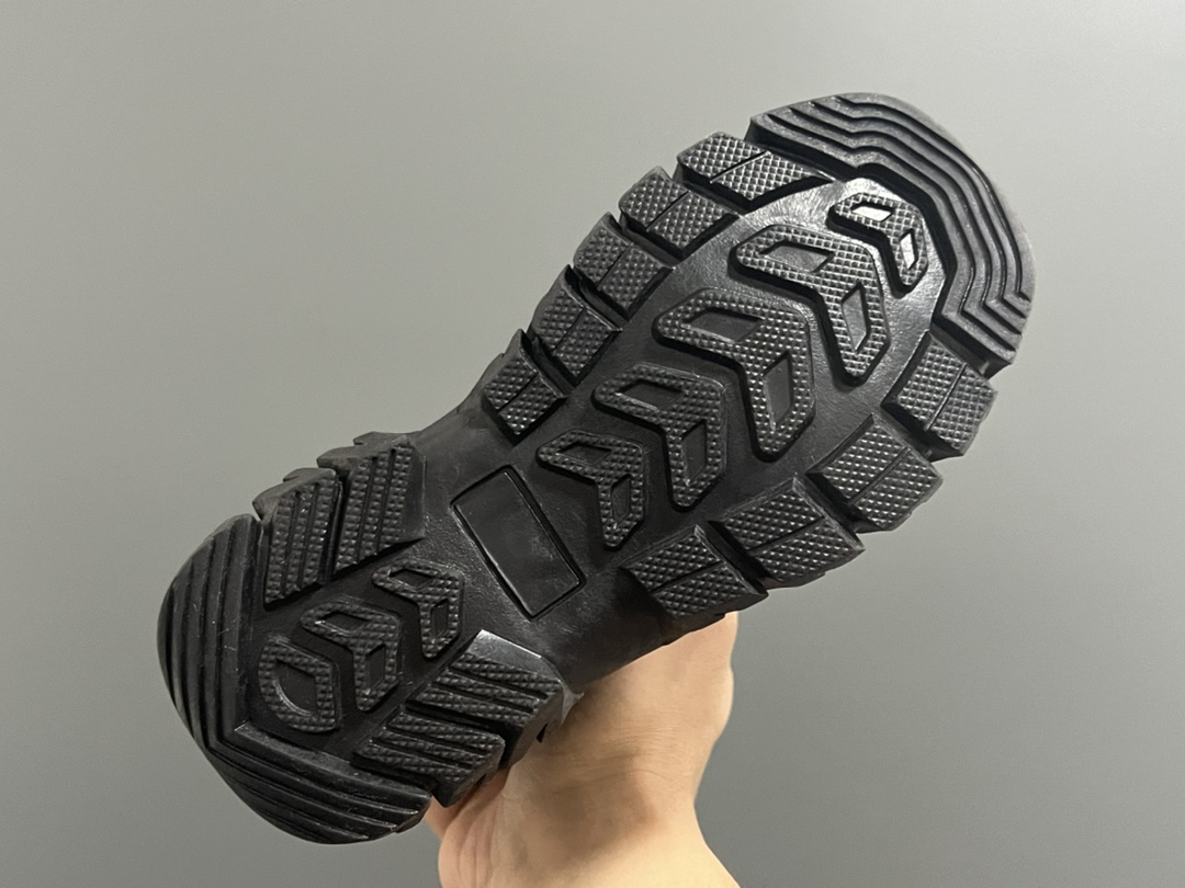 图片[5]-北家新款炫彩高帮魔术贴儿童雪地靴 尺码：28-37码 经典炫彩配色，超好看😍 内里加绒，保暖又舒适❄️ 高帮款式设计，防风又保暖☁️ 橡胶耐磨防滑大底，脚感不言而喻✌🏻-选品中心