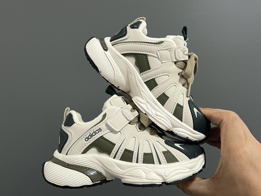 图片[8]-加绒A家新款儿童魔术贴老爹鞋 尺码：27-37码 贴心的加绒设计❄️保暖又舒适☁️ 魔术贴设计，穿脱方便✌🏻 橡胶大底，耐磨防滑✔️-选品中心