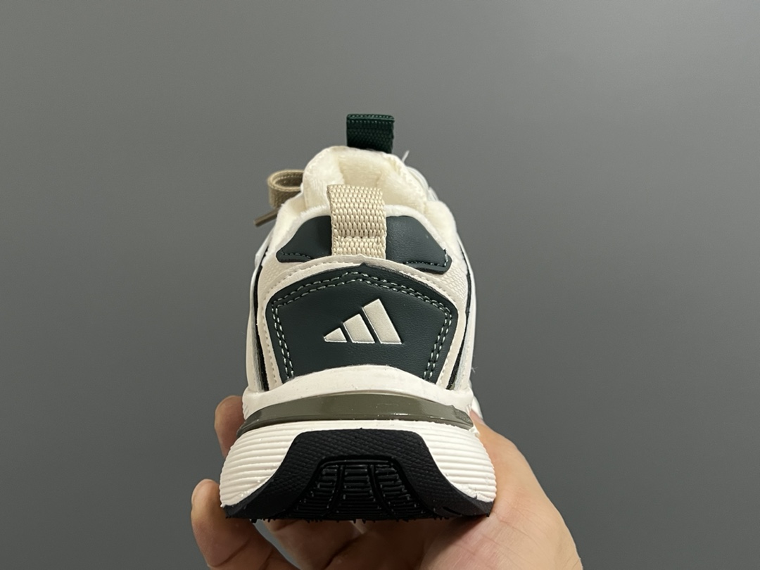 图片[6]-加绒A家新款儿童魔术贴老爹鞋 尺码：27-37码 贴心的加绒设计❄️保暖又舒适☁️ 魔术贴设计，穿脱方便✌🏻 橡胶大底，耐磨防滑✔️-选品中心