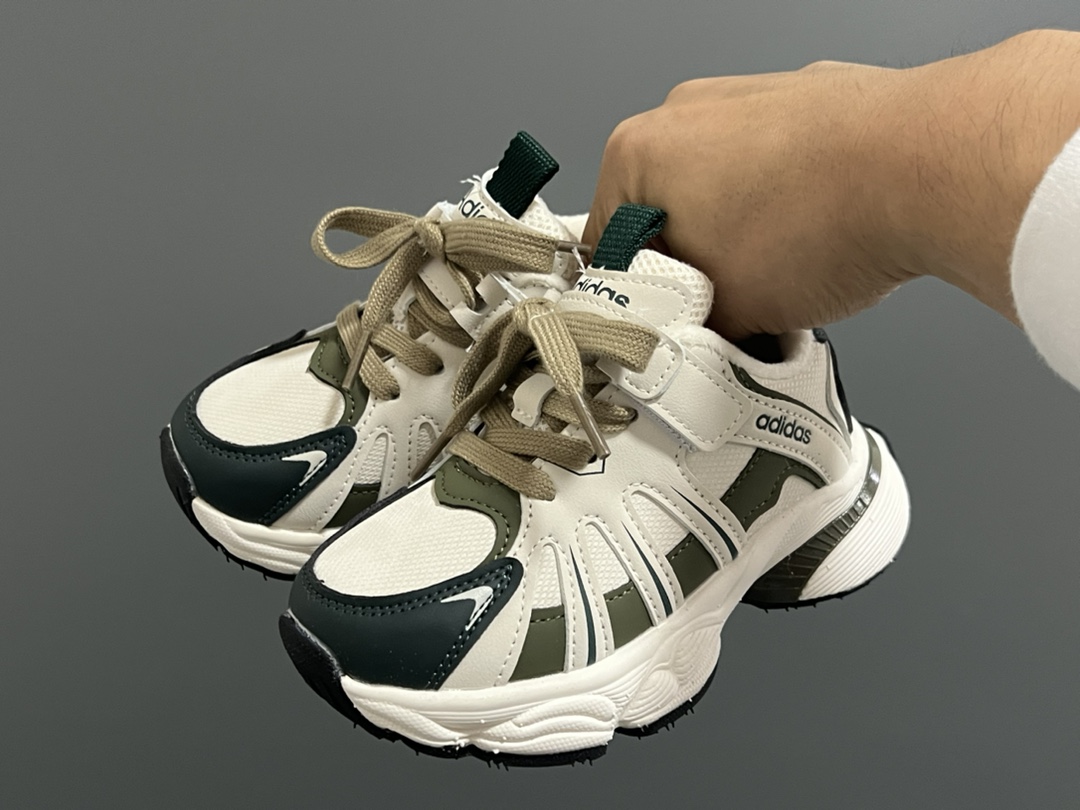 图片[2]-加绒A家新款儿童魔术贴老爹鞋 尺码：27-37码 贴心的加绒设计❄️保暖又舒适☁️ 魔术贴设计，穿脱方便✌🏻 橡胶大底，耐磨防滑✔️-选品中心