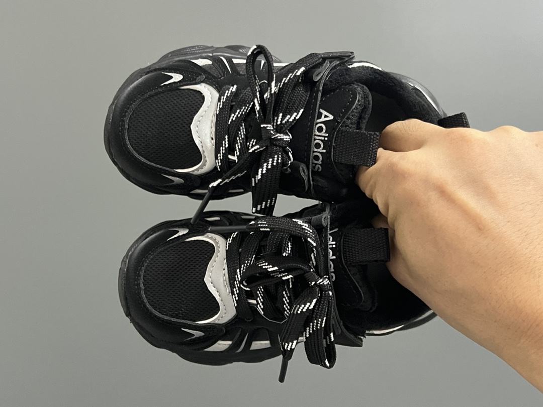 加绒A家新款儿童魔术贴老爹鞋 尺码：27-37码 贴心的加绒设计❄️保暖又舒适☁️ 魔术贴设计，穿脱方便✌🏻 橡胶大底，耐磨防滑✔️-选品中心