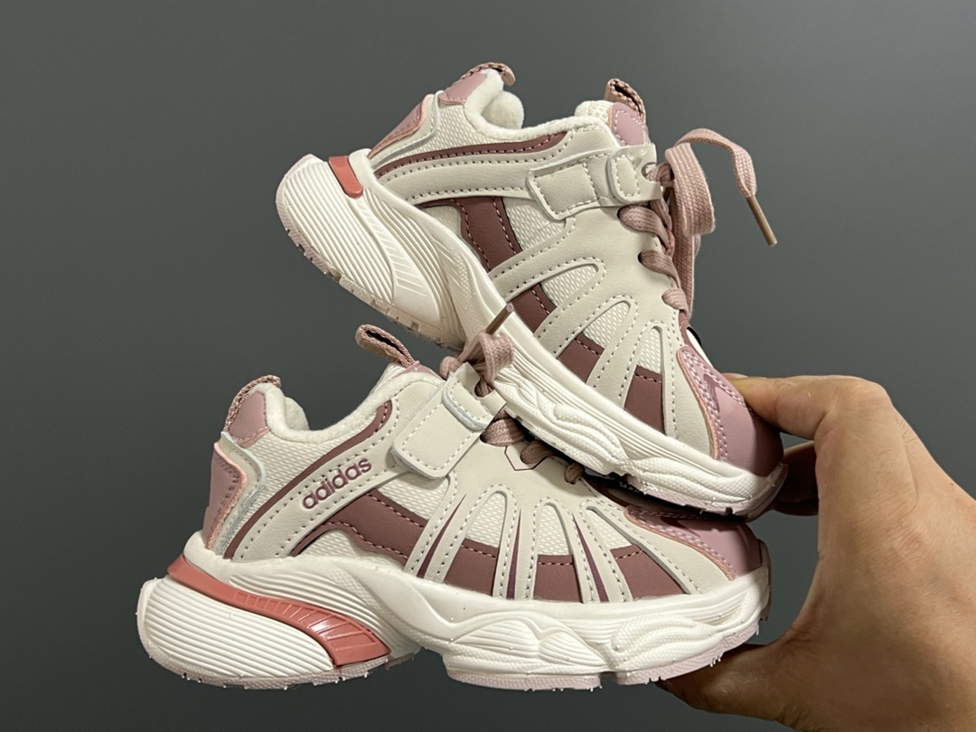 图片[9]-加绒A家新款儿童魔术贴老爹鞋 尺码：27-37码 贴心的加绒设计❄️保暖又舒适☁️ 魔术贴设计，穿脱方便✌🏻 橡胶大底，耐磨防滑✔️-选品中心