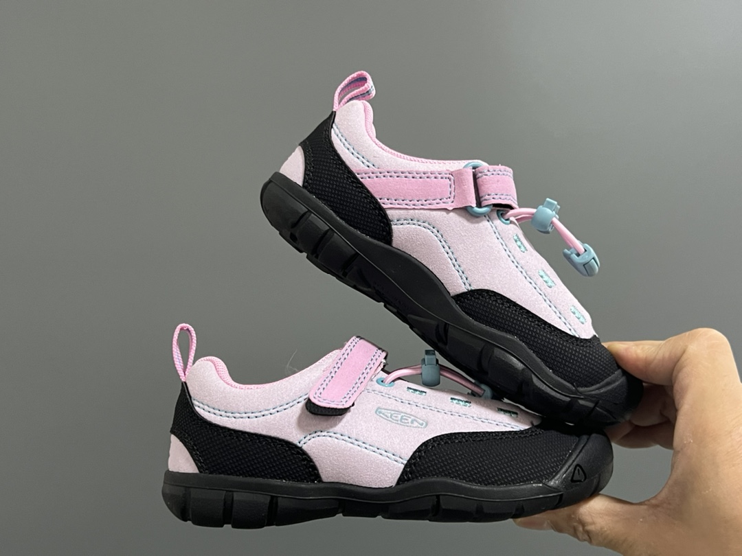 图片[9]-KEEN 新配色户外儿童登山鞋 尺码：24-37码 祖国版YYDS‼️ 新配色好好看😍 优质麂皮面料，轻微防水💧 魔术贴➕松紧带设计，穿脱方便✔️ 橡胶耐磨防滑大底，脚感超赞👍🏻-选品中心