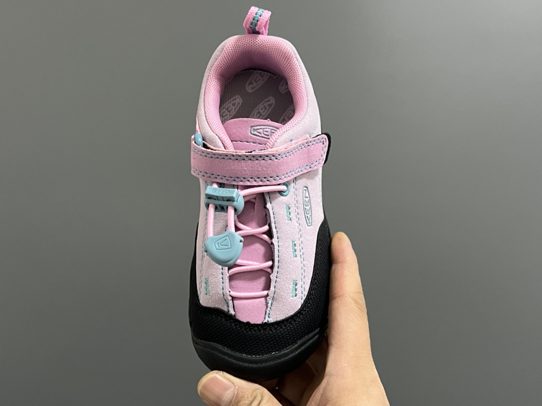 图片[7]-KEEN 新配色户外儿童登山鞋 尺码：24-37码 祖国版YYDS‼️ 新配色好好看😍 优质麂皮面料，轻微防水💧 魔术贴➕松紧带设计，穿脱方便✔️ 橡胶耐磨防滑大底，脚感超赞👍🏻-选品中心