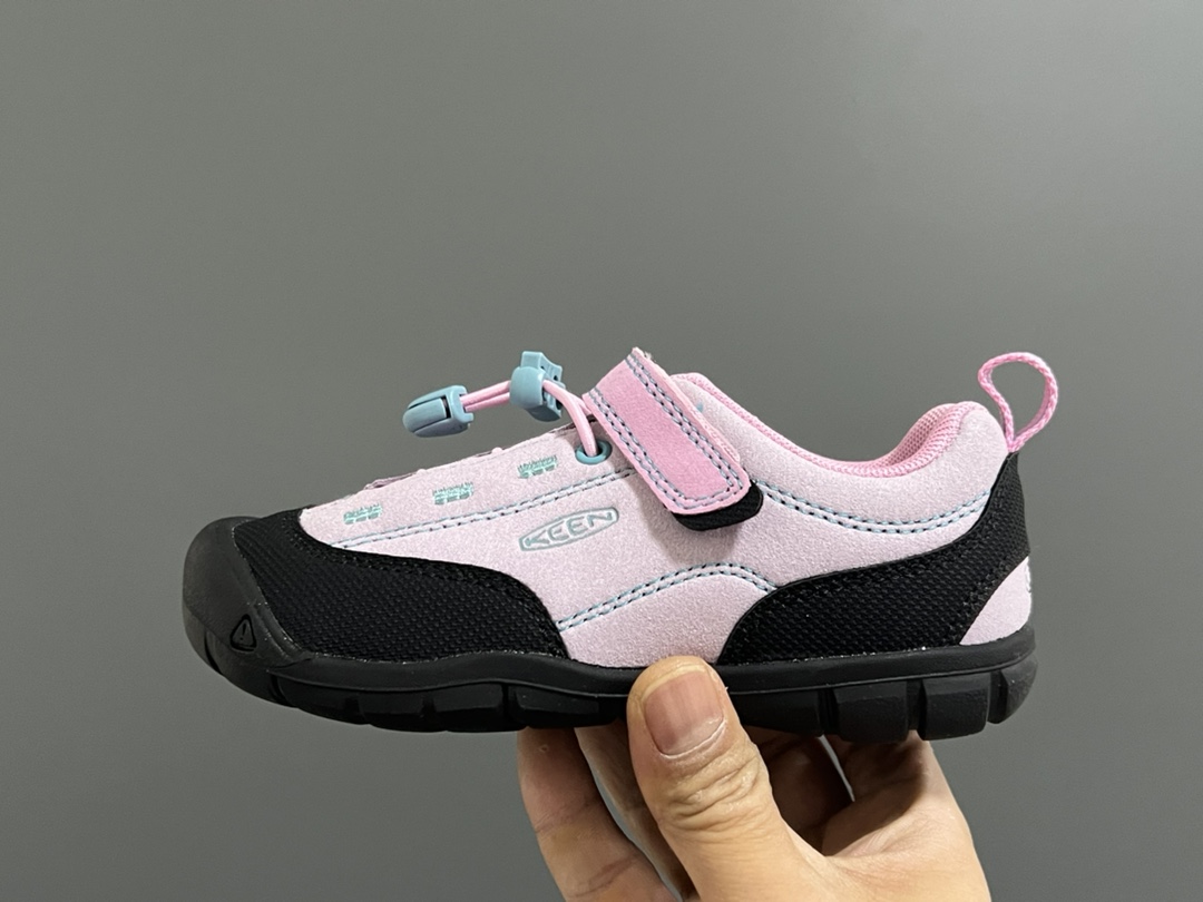 图片[4]-KEEN 新配色户外儿童登山鞋 尺码：24-37码 祖国版YYDS‼️ 新配色好好看😍 优质麂皮面料，轻微防水💧 魔术贴➕松紧带设计，穿脱方便✔️ 橡胶耐磨防滑大底，脚感超赞👍🏻-选品中心