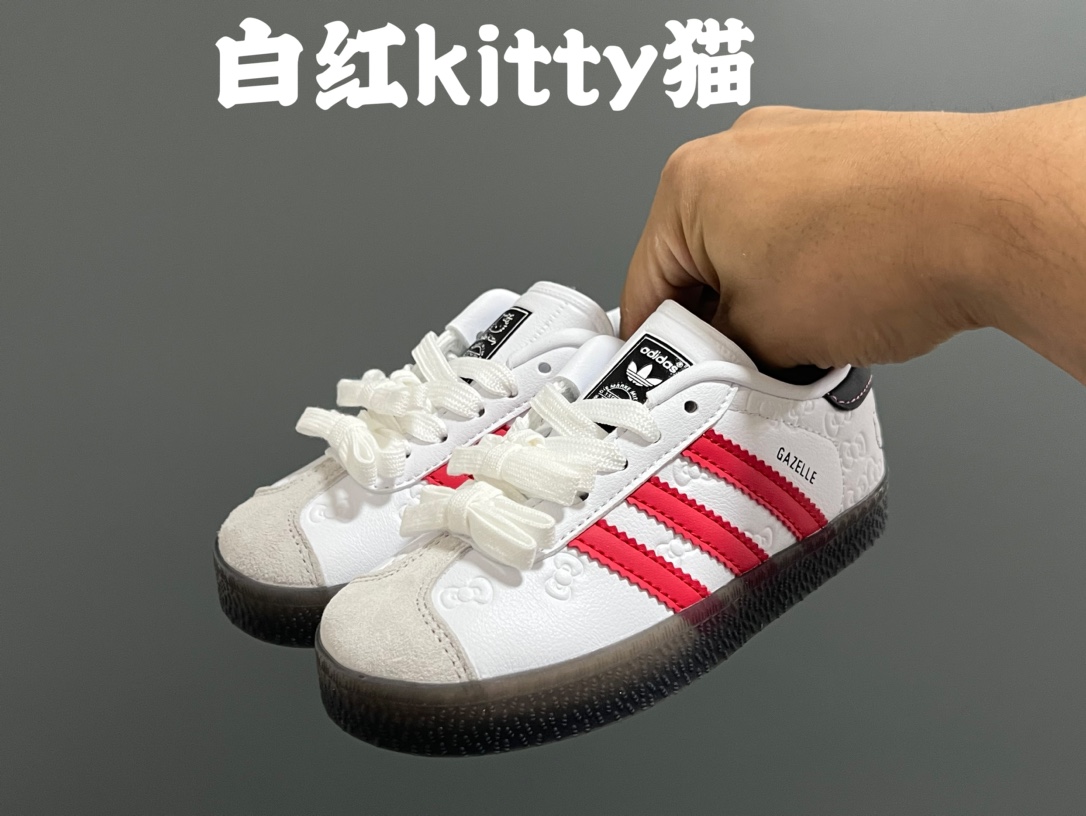 ‼️‼️‼️ A家新款gazelle儿童魔术贴休闲鞋 尺码：24-37码 全网火爆的gazelle系列 超嗲的配色，上脚超好看😍 大小童魔术贴区分🆚匠心打造❤️ 橡胶耐磨防滑大底，脚感超赞👍🏻-选品中心