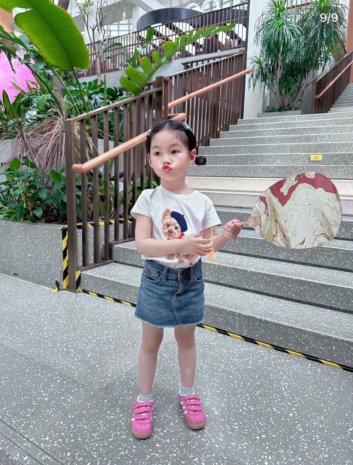 图片[9]-‼️‼️‼️ A家新款gazelle儿童魔术贴休闲鞋 尺码：24-37码 全网火爆的gazelle系列 超嗲的配色，上脚超好看😍 大小童魔术贴区分🆚匠心打造❤️ 橡胶耐磨防滑大底，脚感超赞👍🏻-选品中心