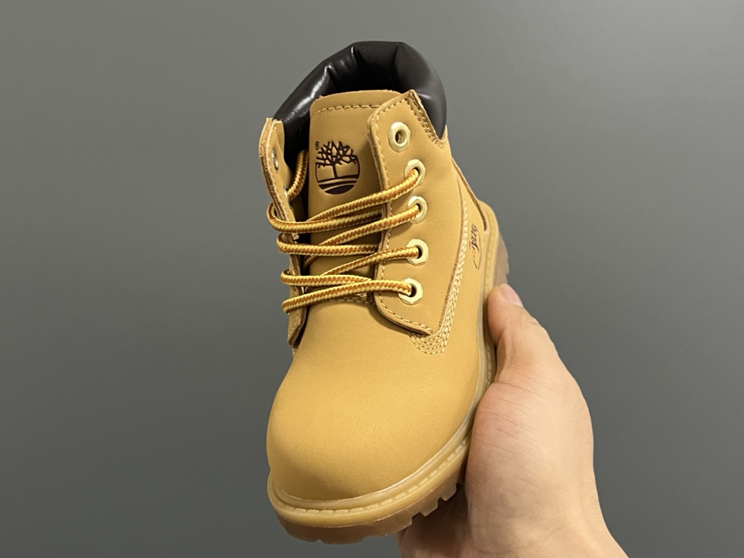 图片[3]-加绒款/单鞋款天伯仑高帮儿童亲子工装靴 尺码：26-37码， 经典天伯伦中帮系列🆕 加绒款和单鞋可选哦✌🏻 搭配亲子也超赞，仅驼色✔️ 优质皮料拼接，质感满满💯 橡胶耐磨防滑大底，脚感不言而喻👏🏻-选品中心