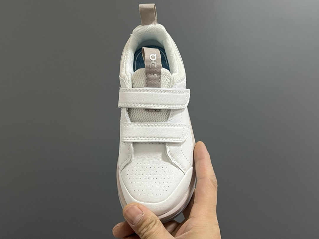 图片[8]-昂跑秋冬新款双魔术贴休闲运动鞋 尺码：26-37码 超爱的小众品牌—On昂跑 优质皮料拼接，质感满满💯 双魔术贴设计，穿脱超方便✔️ 橡胶耐磨防滑大底，脚感超赞👍🏻-选品中心