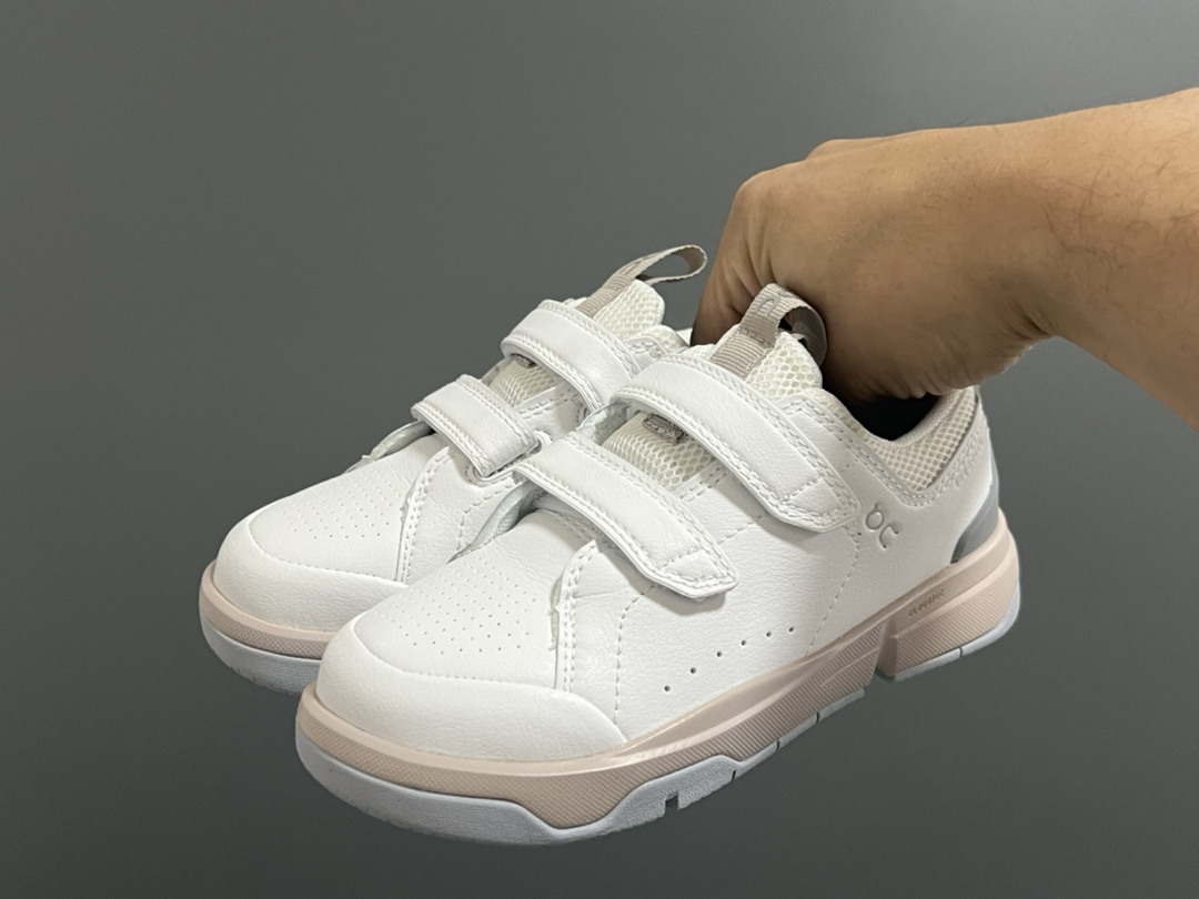 图片[2]-昂跑秋冬新款双魔术贴休闲运动鞋 尺码：26-37码 超爱的小众品牌—On昂跑 优质皮料拼接，质感满满💯 双魔术贴设计，穿脱超方便✔️ 橡胶耐磨防滑大底，脚感超赞👍🏻-选品中心