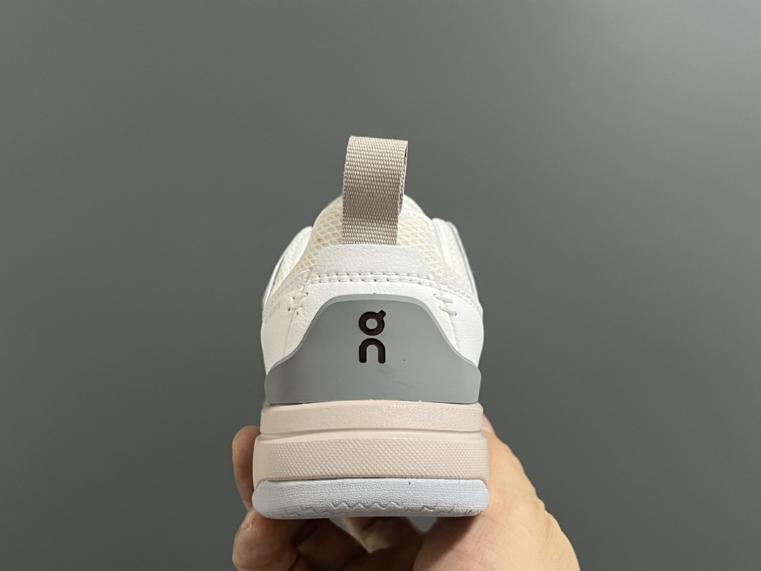 图片[7]-昂跑秋冬新款双魔术贴休闲运动鞋 尺码：26-37码 超爱的小众品牌—On昂跑 优质皮料拼接，质感满满💯 双魔术贴设计，穿脱超方便✔️ 橡胶耐磨防滑大底，脚感超赞👍🏻-选品中心