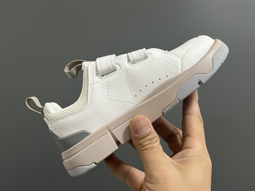 图片[6]-昂跑秋冬新款双魔术贴休闲运动鞋 尺码：26-37码 超爱的小众品牌—On昂跑 优质皮料拼接，质感满满💯 双魔术贴设计，穿脱超方便✔️ 橡胶耐磨防滑大底，脚感超赞👍🏻-选品中心